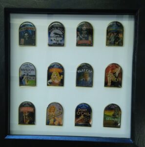 Framed pump clip badges